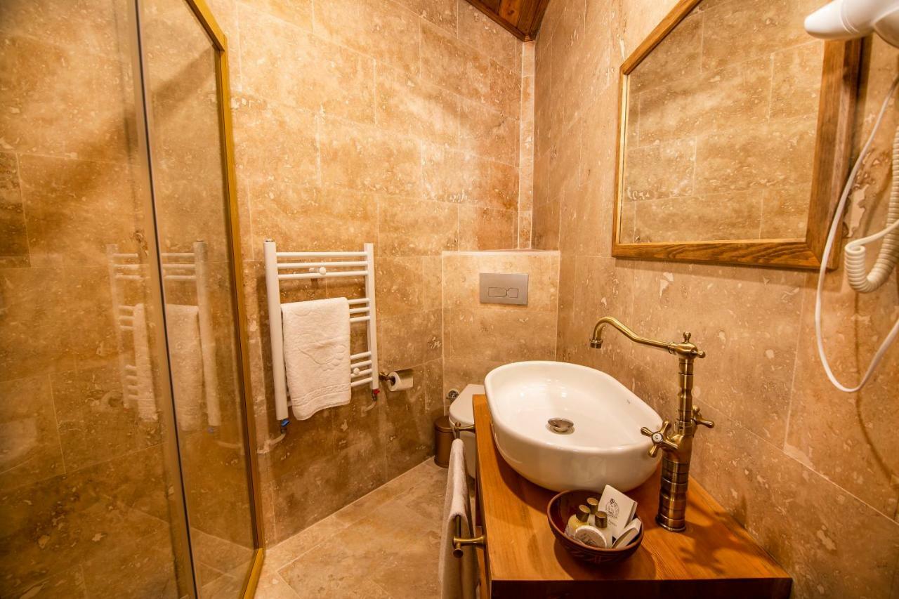 Ikarus Cappadocia Hotel Uçhisar Eksteriør billede